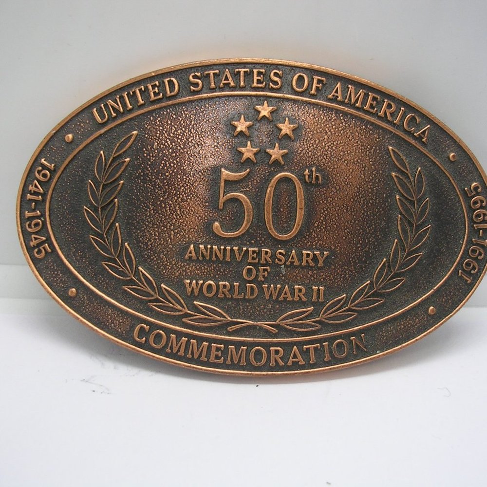 United Stated 50th Anniversary of World War 2 Commemorative belt buckle Crew INC
